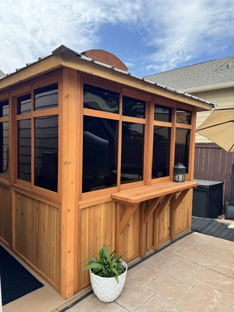 Cedar hot tub enclosure installation