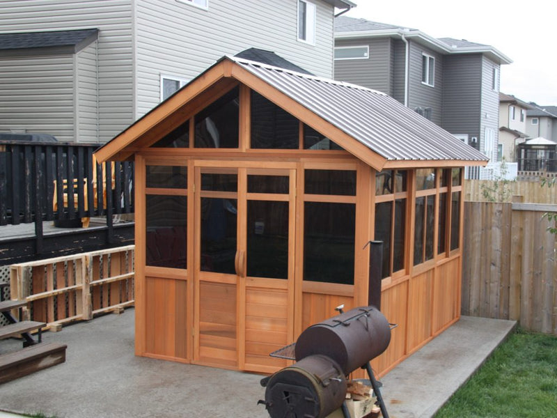 Cedar hot tub enclosure installation